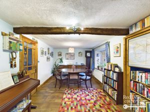 Dining Room- click for photo gallery